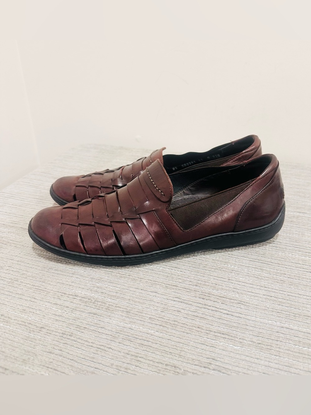 Cole Haan Bragano Mens Woven Leather Loafers Size 11 M Burgundy Italy Slip